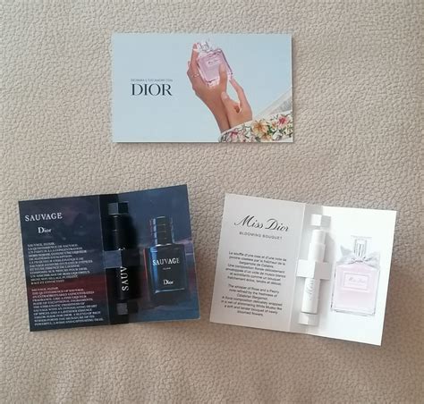 Omaggio: Dior Pochette Make Up .